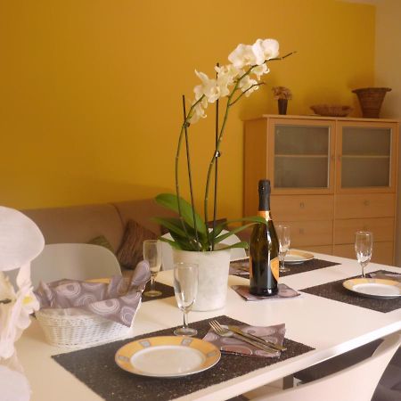 Ferienwohnung Gallo Mit Ueberdachter Terrasse Parkplatz 100 Mtr Z Strand Cannobio Kültér fotó