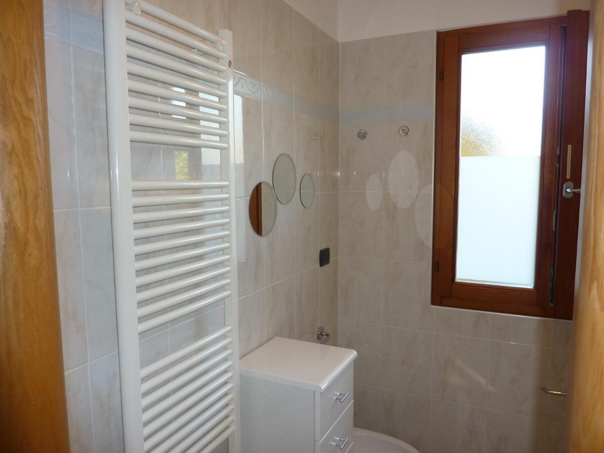 Ferienwohnung Gallo Mit Ueberdachter Terrasse Parkplatz 100 Mtr Z Strand Cannobio Kültér fotó